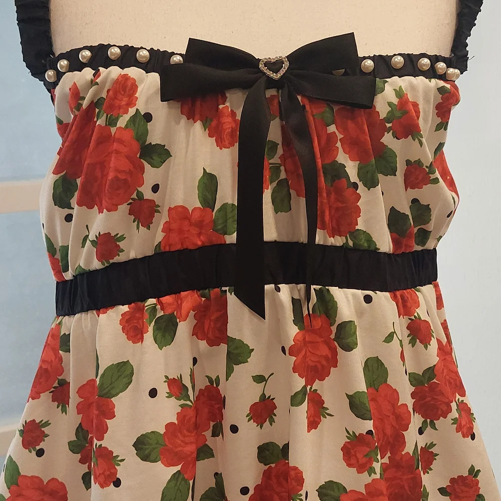 Chic Floral Women's Blouse with Black Accents - Picture 3 of 8